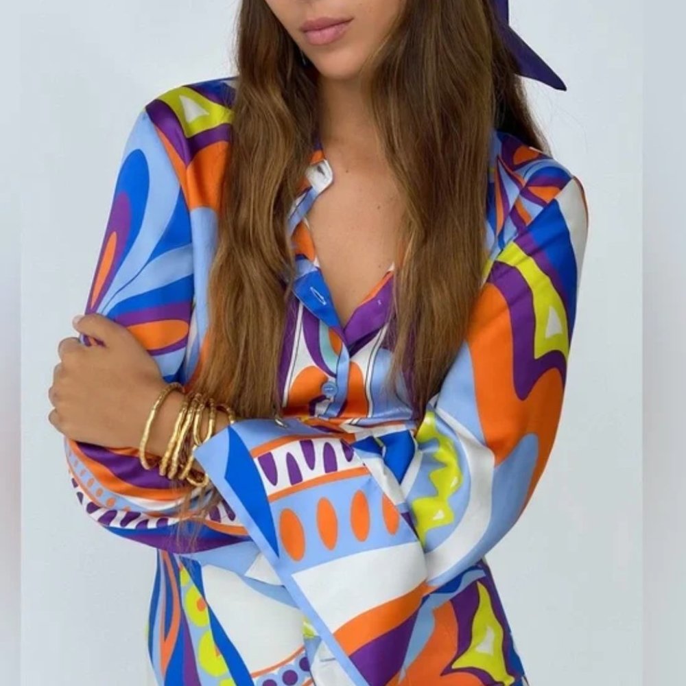 NWOT ZARA MULTI COLOR GEOMETRIC PRINT SATIN SHIRT SIZE XSMALL